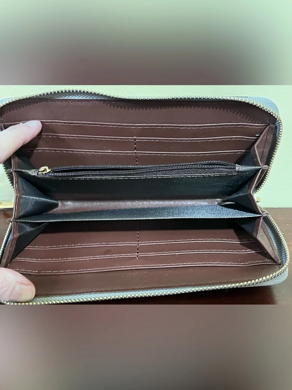 Women’s Black and Gray Wristlet Clutch - Modern Geometric Design